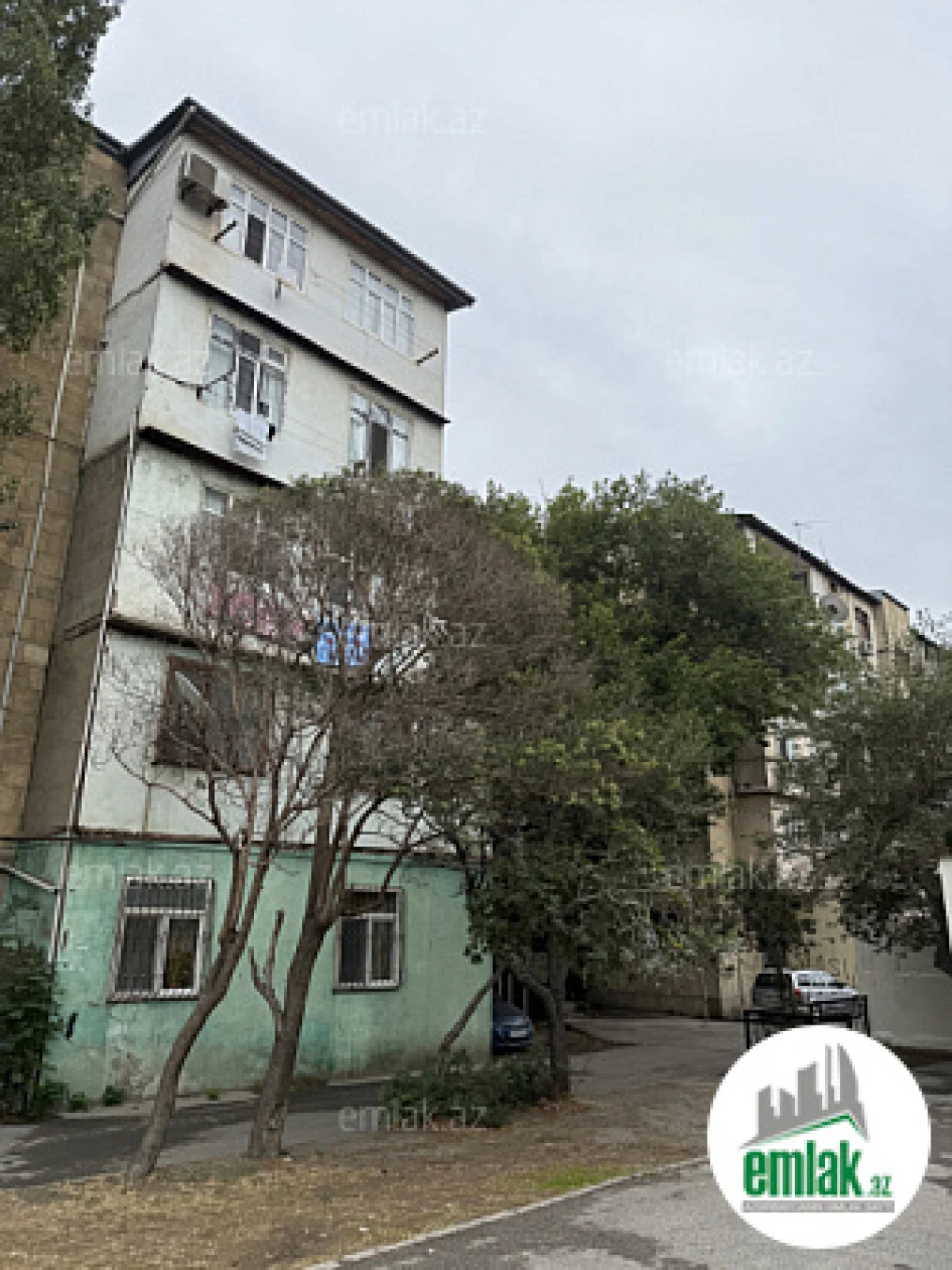 Satılır 1 otaqlı köhnə tikili 20 m²