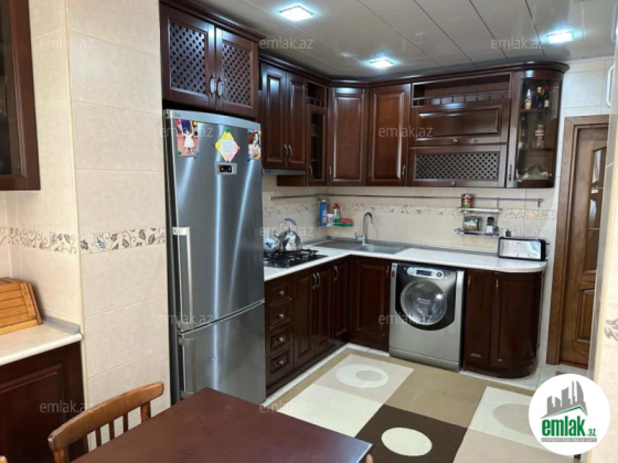 Satılır 5 otaqlı köhnə tikili 110 m²