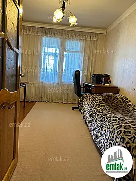 Satılır 5 otaqlı köhnə tikili 110 m²