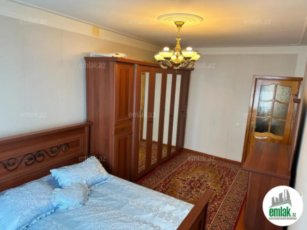 Satılır 5 otaqlı köhnə tikili 110 m²
