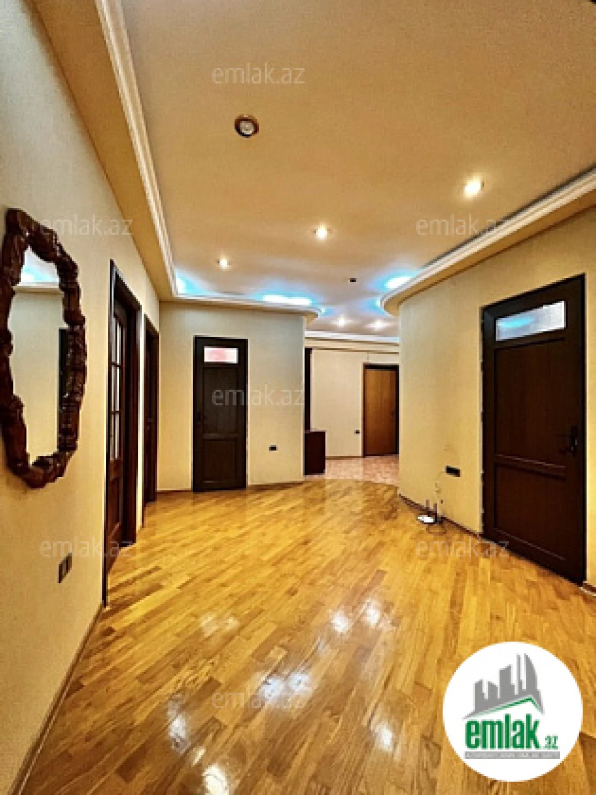 Satılır 3 otaqlı yeni tikili 170 m²