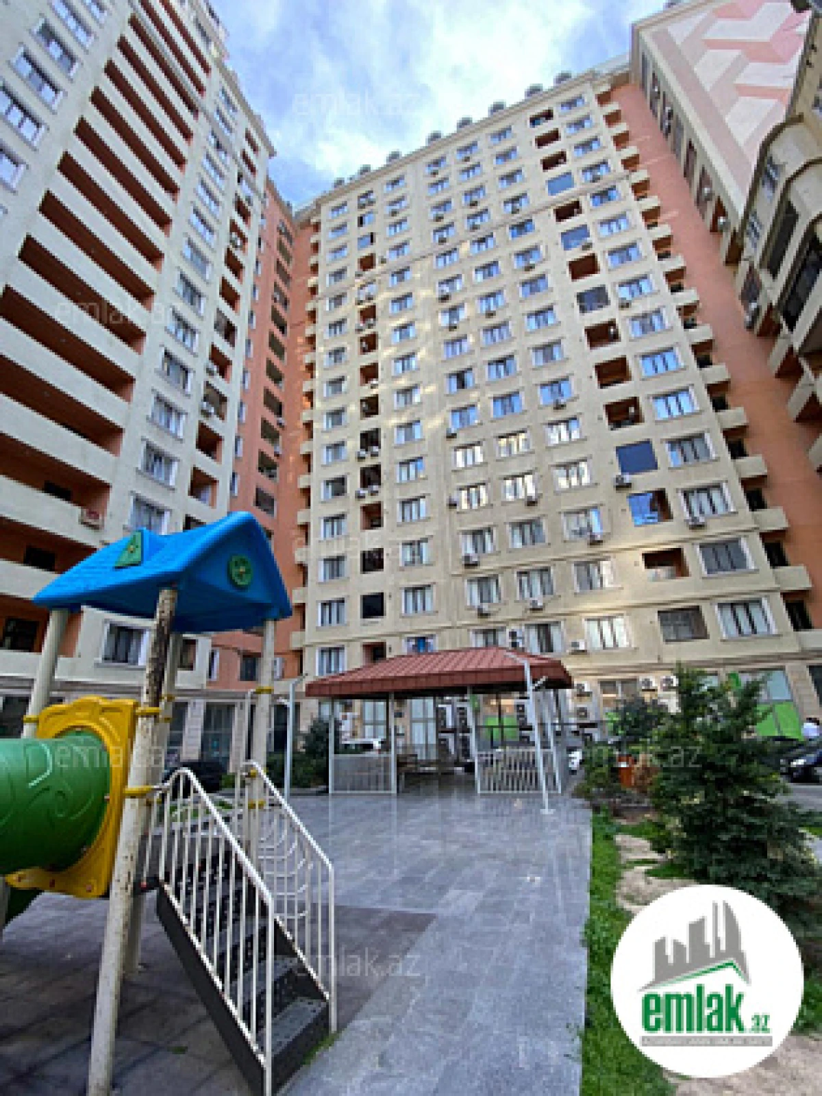 Satılır 3 otaqlı yeni tikili 118 m²