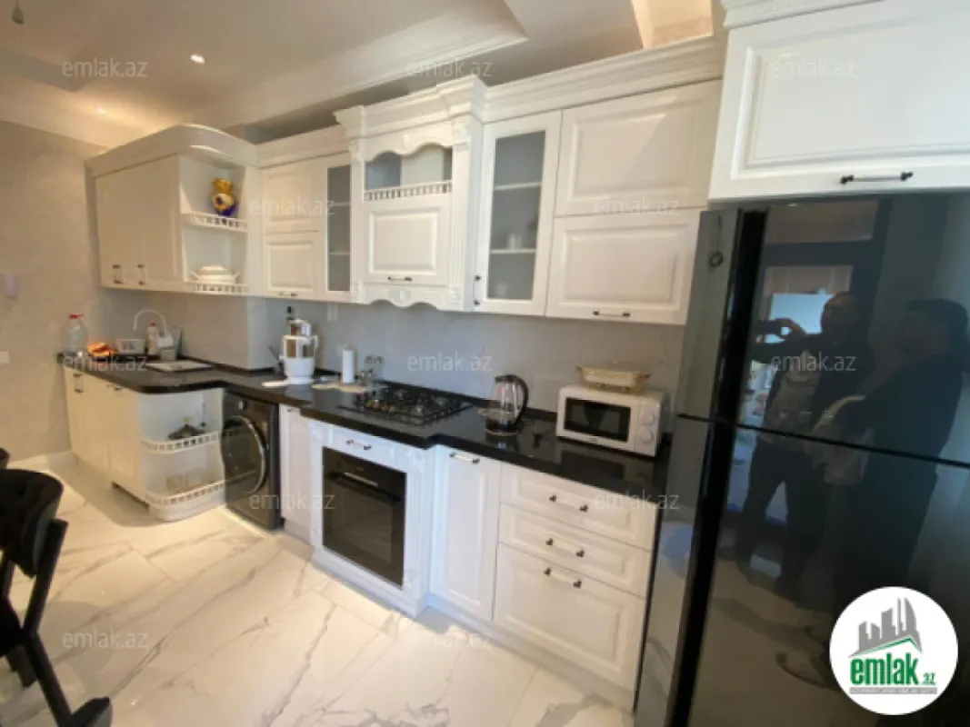 Satılır 3 otaqlı yeni tikili 118 m²