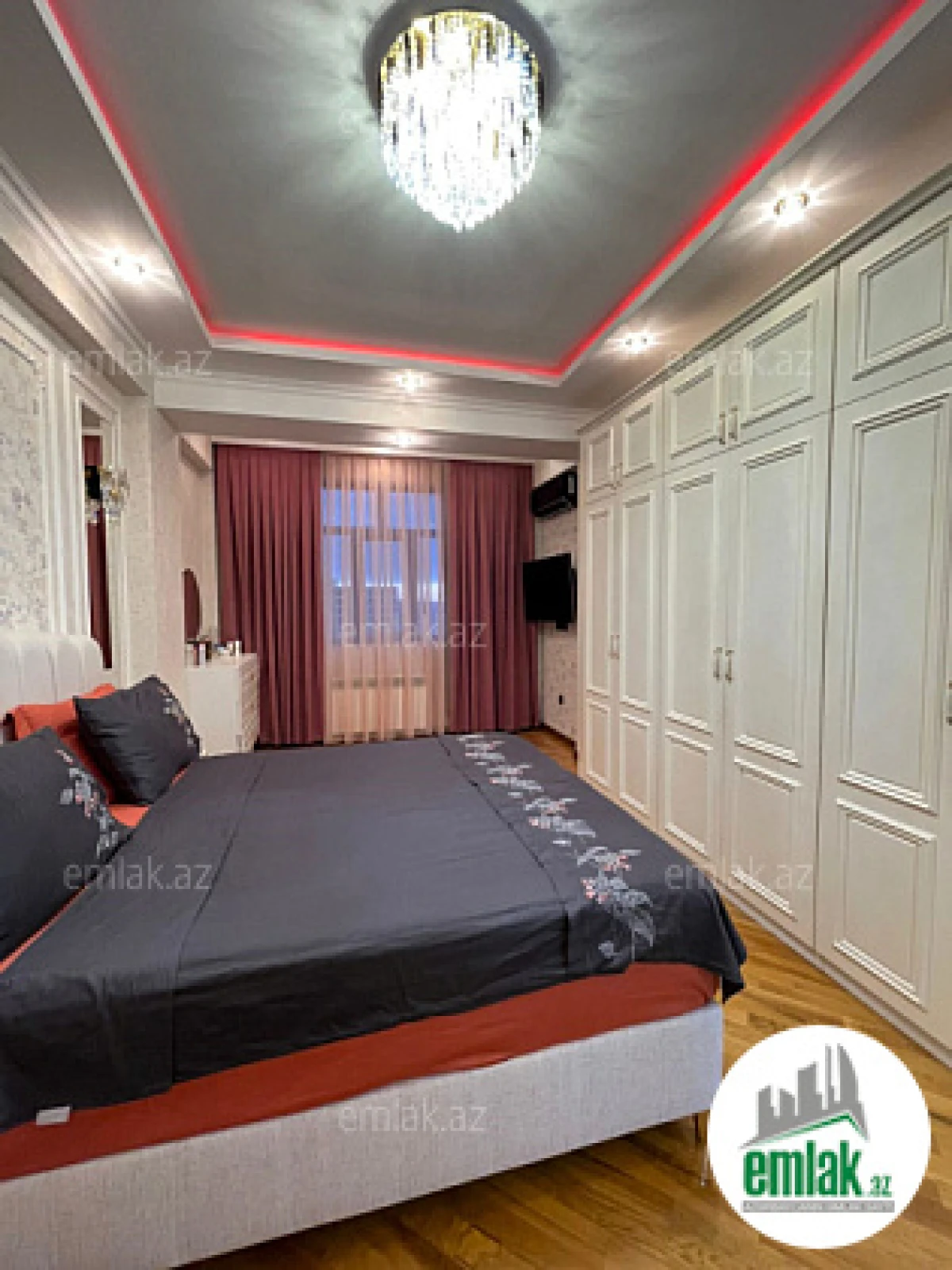 Satılır 2 otaqlı yeni tikili 103 m²