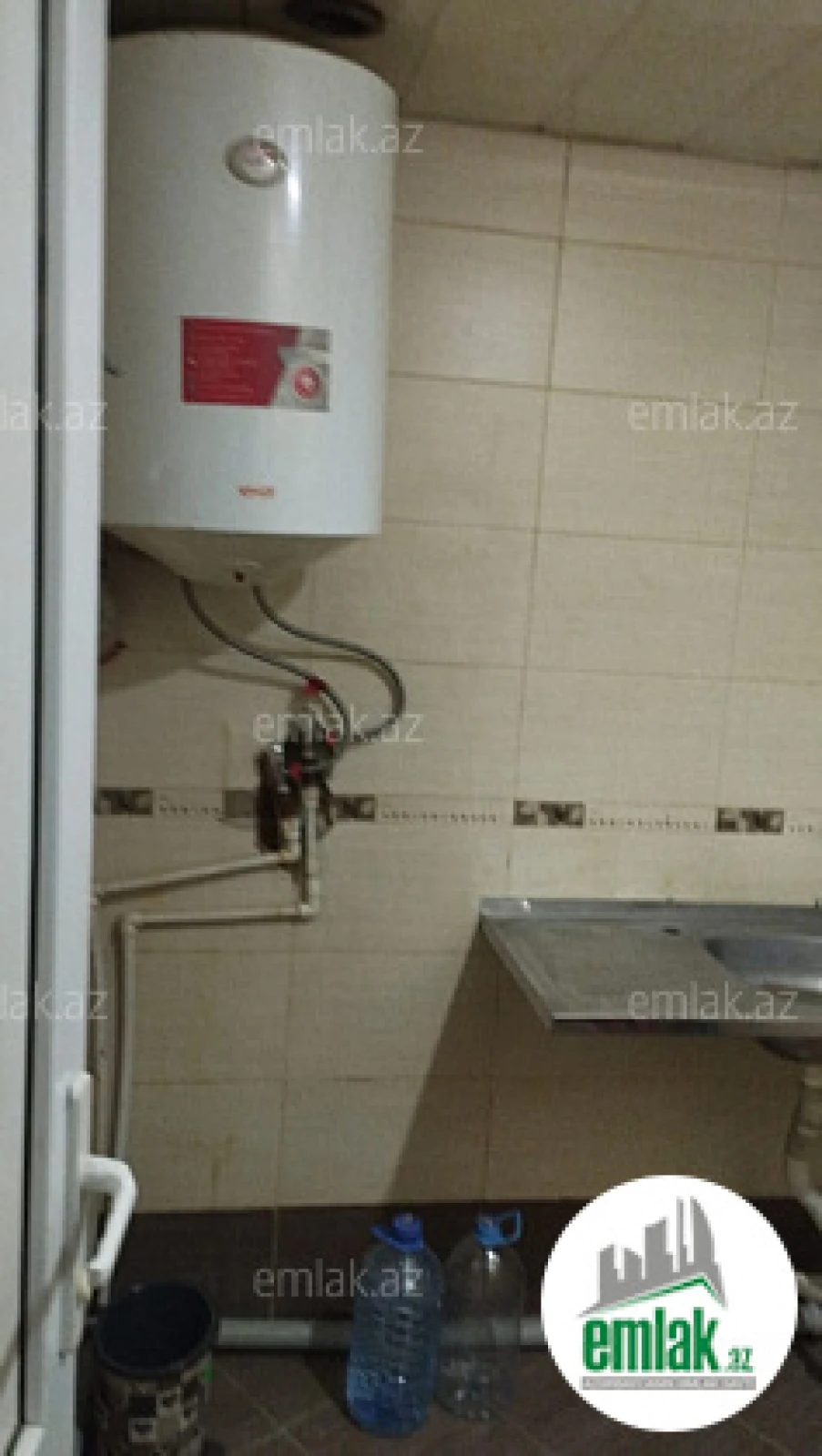 Satılır 1 otaqlı ofis 40 m²