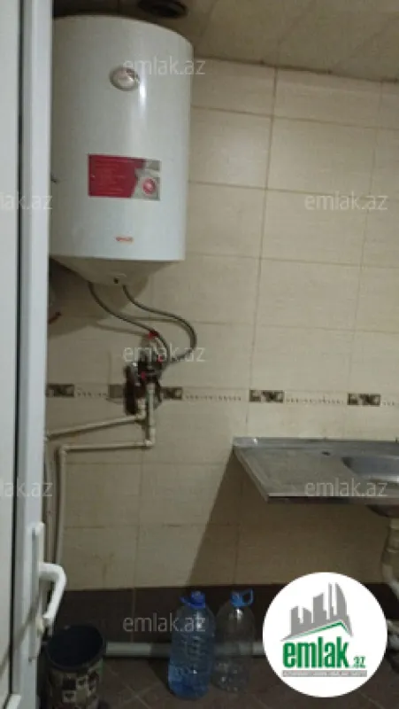 Satılır 1 otaqlı ofis 40 m²