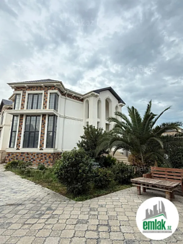 Satılır 6 otaqlı həyət evi 350 m²