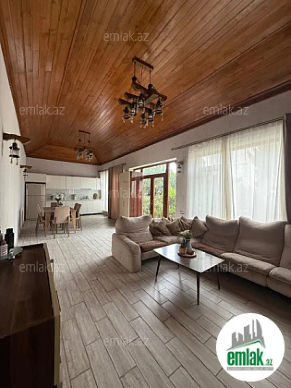 Satılır 6 otaqlı həyət evi 350 m²