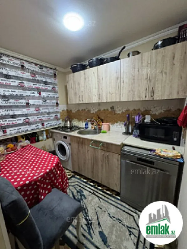 Satılır 2 otaqlı köhnə tikili 41 m²