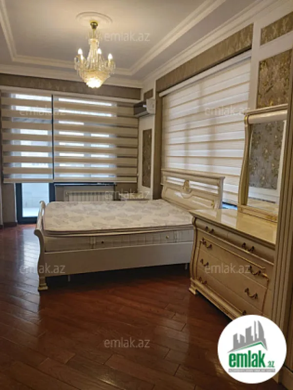 Satılır 3 otaqlı yeni tikili 160 m²