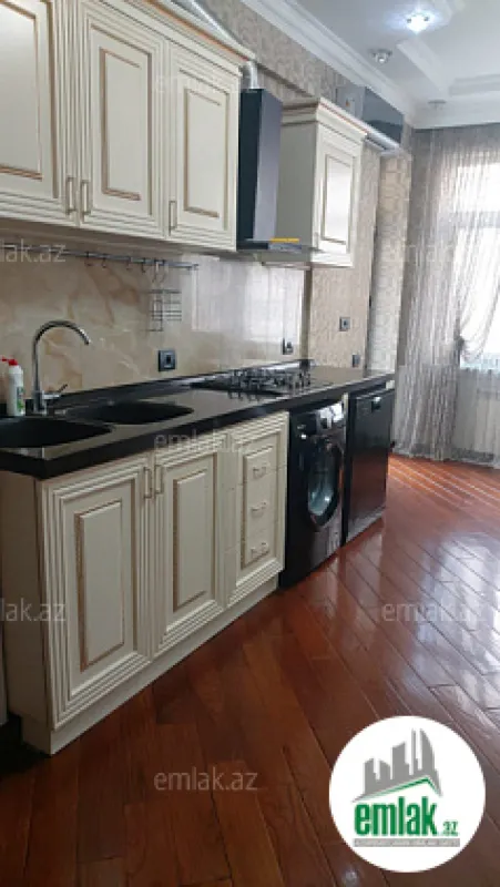 Satılır 3 otaqlı yeni tikili 160 m²