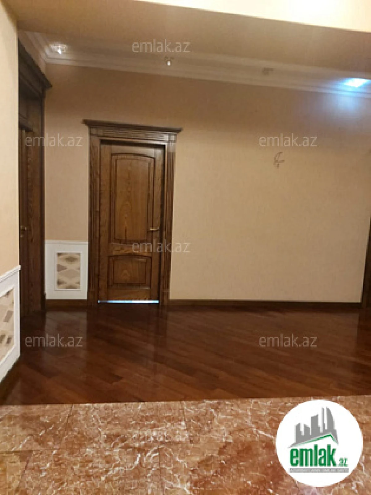 Satılır 3 otaqlı yeni tikili 160 m²