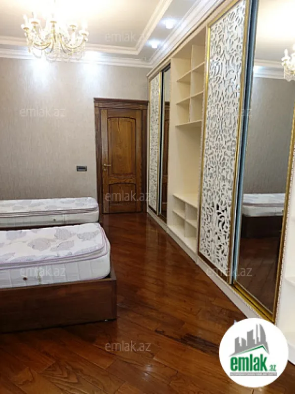 Satılır 3 otaqlı yeni tikili 160 m²