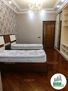 Satılır 3 otaqlı yeni tikili 160 m²