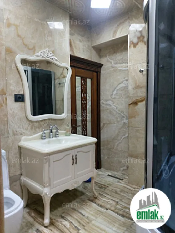 Satılır 3 otaqlı yeni tikili 160 m²