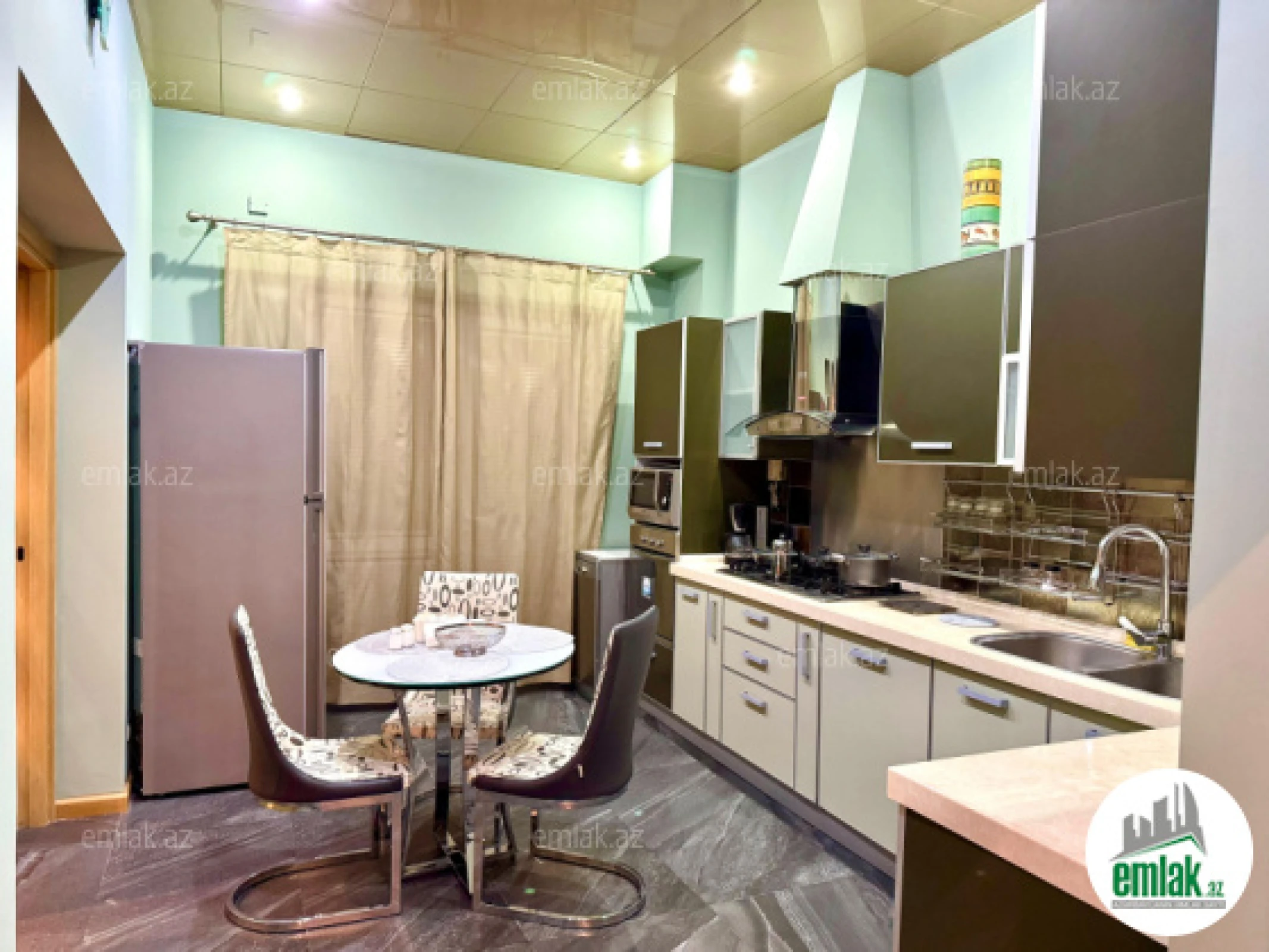 Satılır 3 otaqlı yeni tikili 150 m²