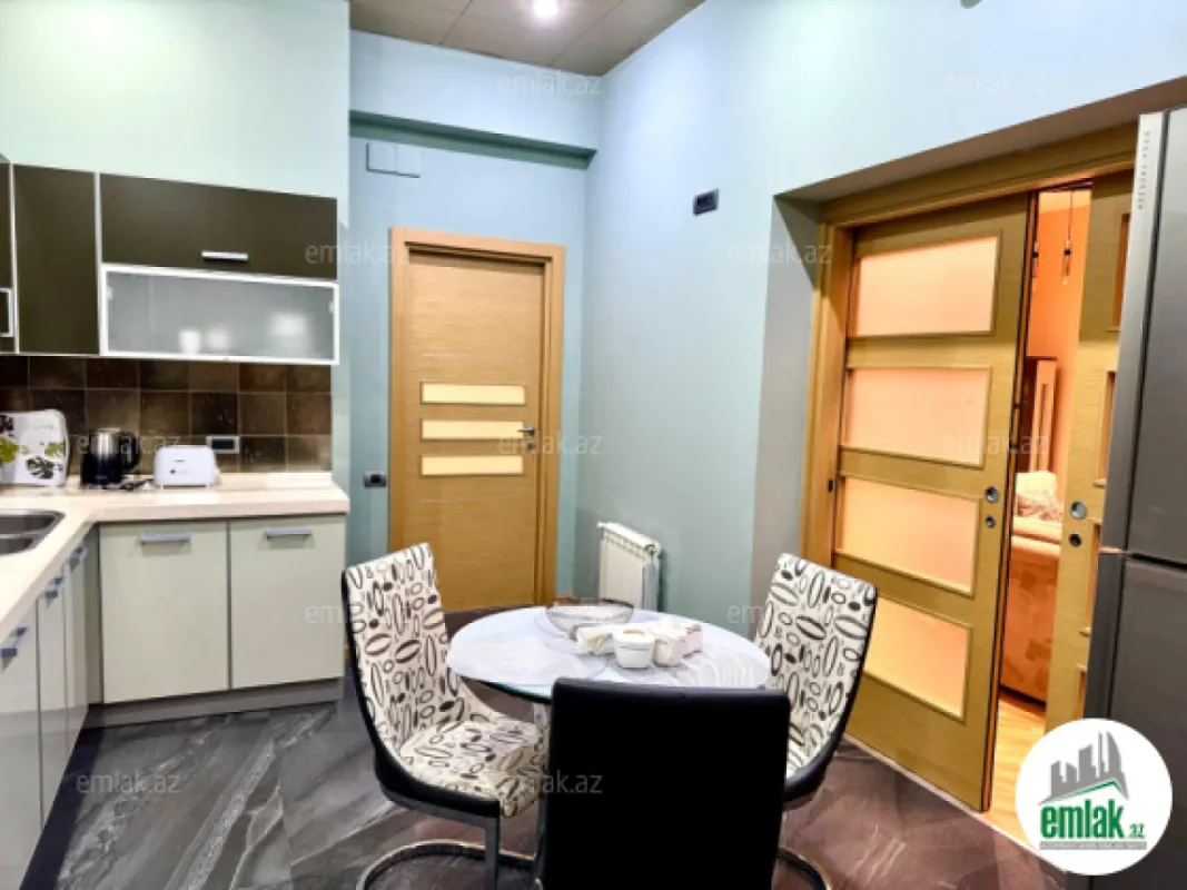 Satılır 3 otaqlı yeni tikili 150 m²