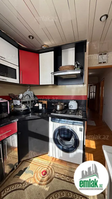 Satılır 3 otaqlı köhnə tikili 70 m²