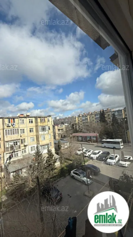 Satılır 3 otaqlı köhnə tikili 70 m²