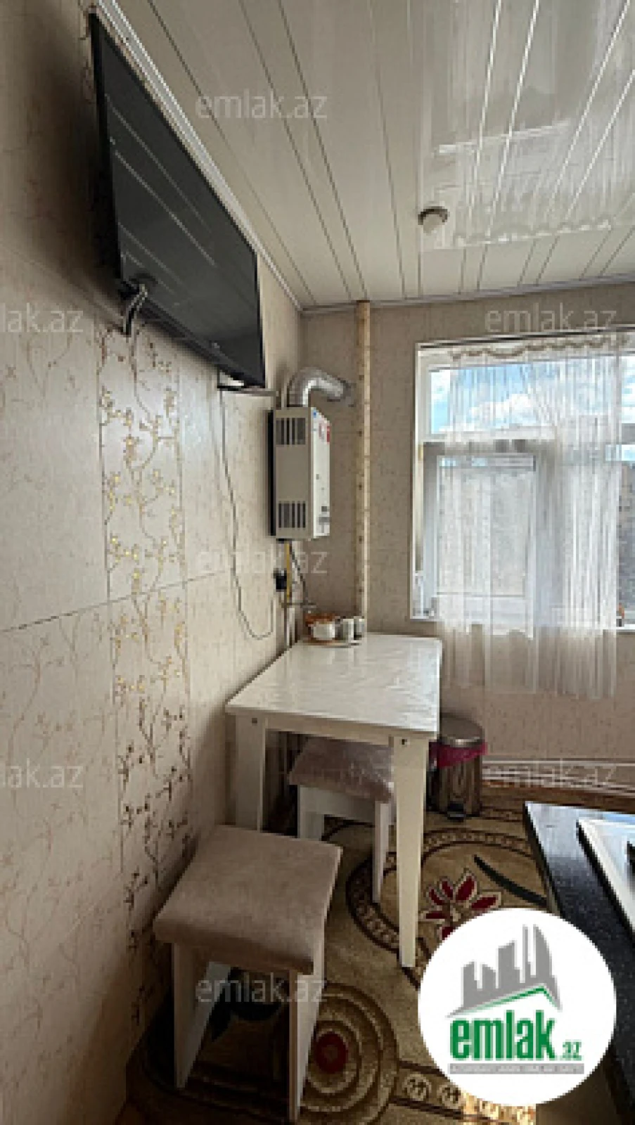 Satılır 3 otaqlı köhnə tikili 70 m²