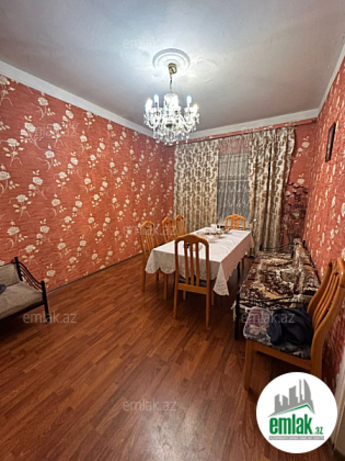 Satılır 5 otaqlı köhnə tikili 125 m²