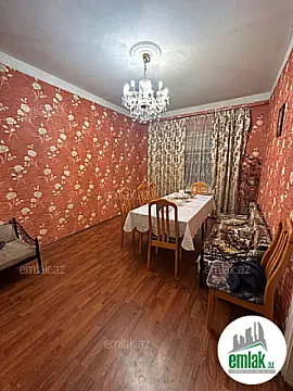 Satılır 5 otaqlı köhnə tikili 125 m²