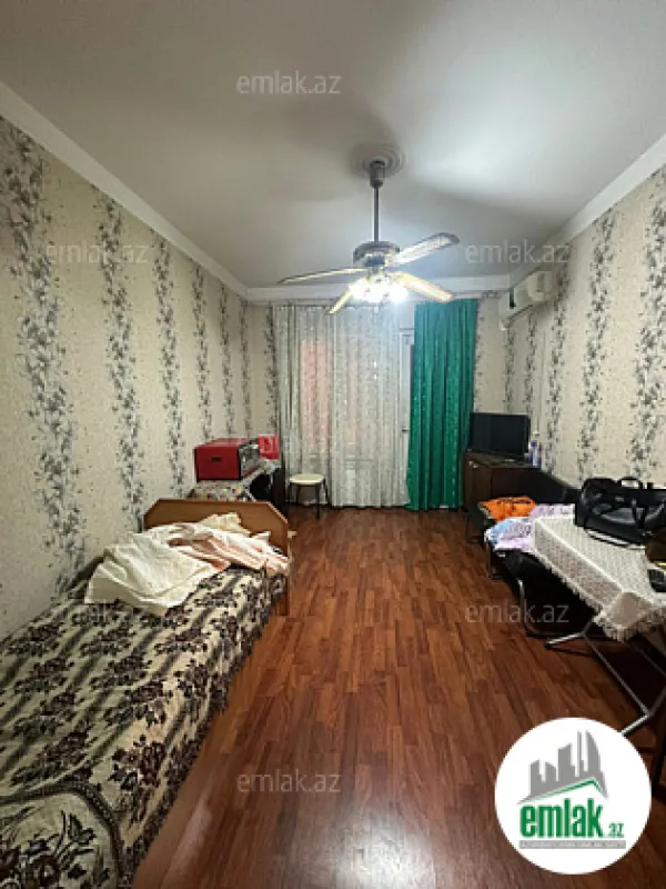 Satılır 5 otaqlı köhnə tikili 125 m²