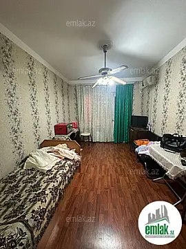 Satılır 5 otaqlı köhnə tikili 125 m²