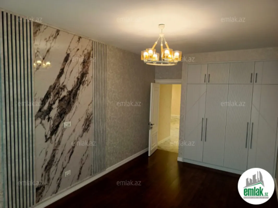 Satılır 4 otaqlı yeni tikili 215 m²