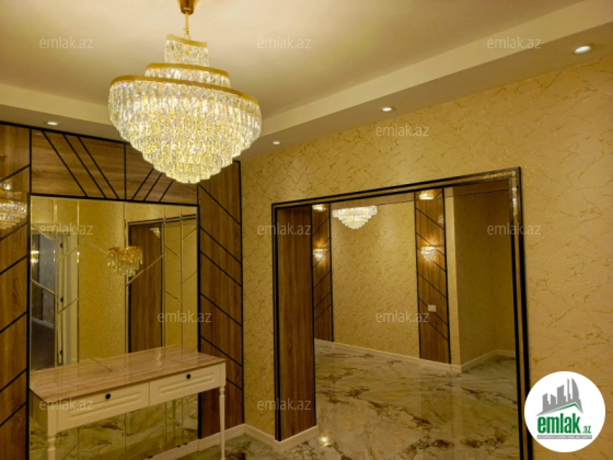 Satılır 4 otaqlı yeni tikili 215 m²