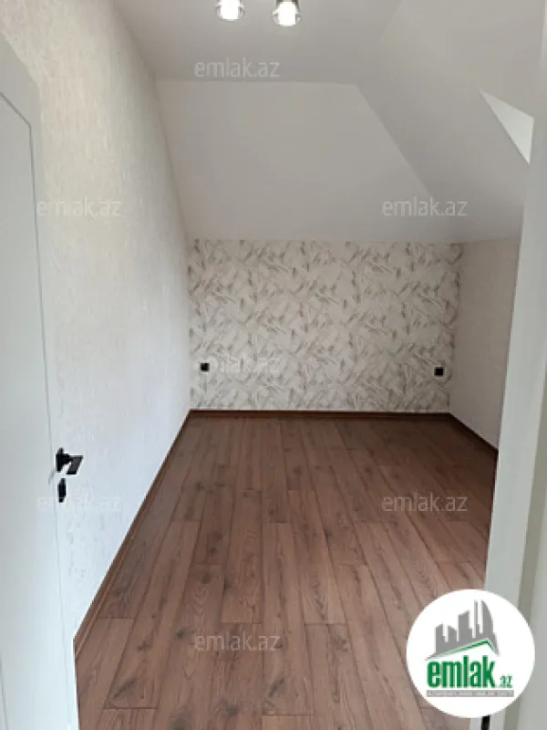 Satılır 4 otaqlı həyət evi 180 m²
