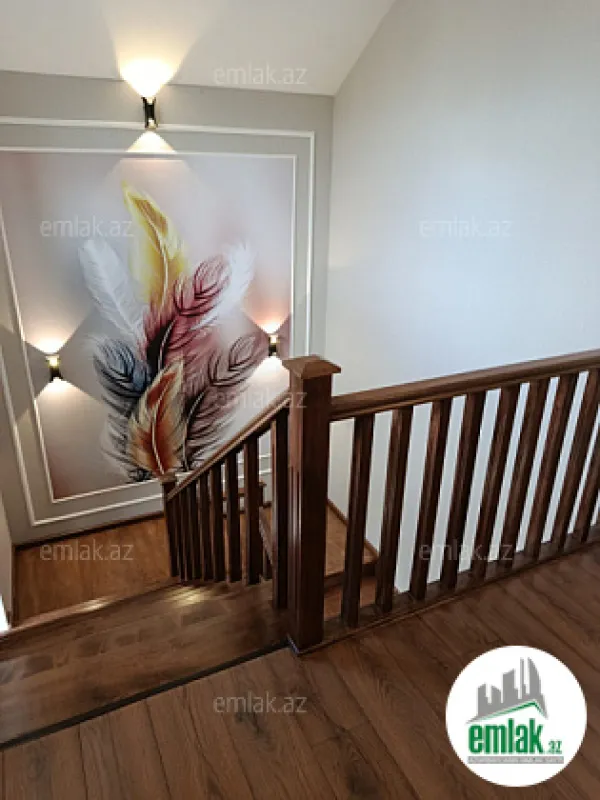 Satılır 4 otaqlı həyət evi 180 m²