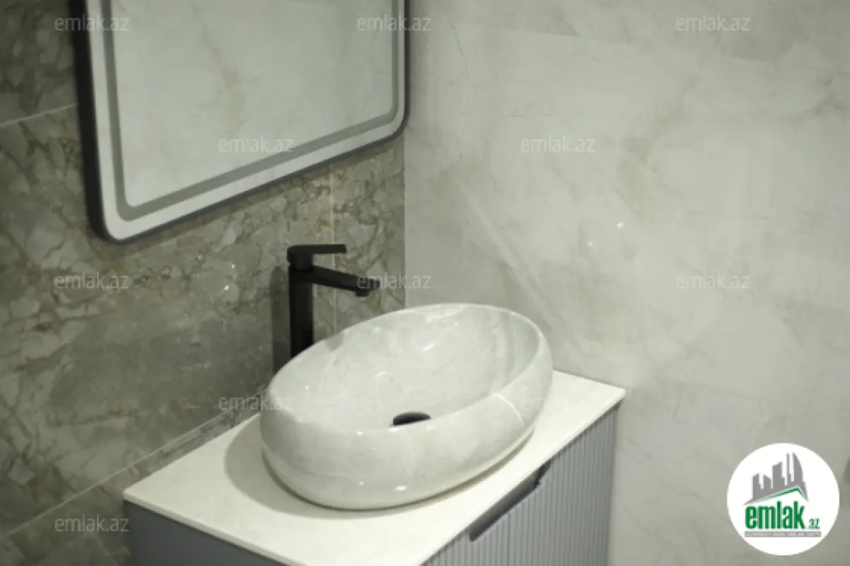 Satılır 4 otaqlı həyət evi 180 m²