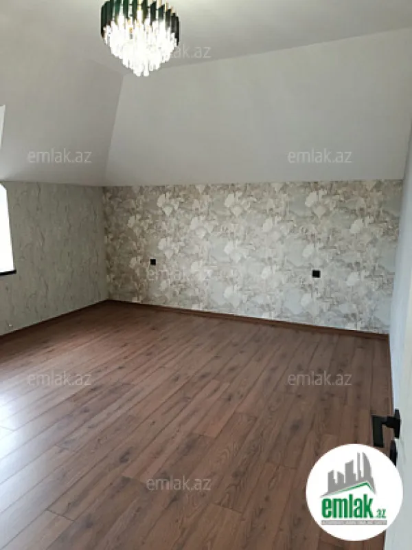 Satılır 4 otaqlı həyət evi 180 m²