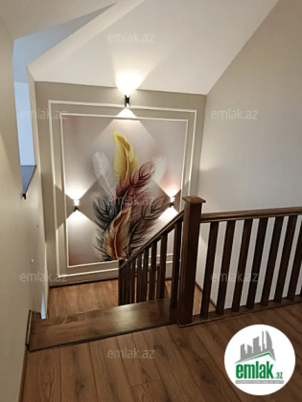 Satılır 4 otaqlı həyət evi 180 m²