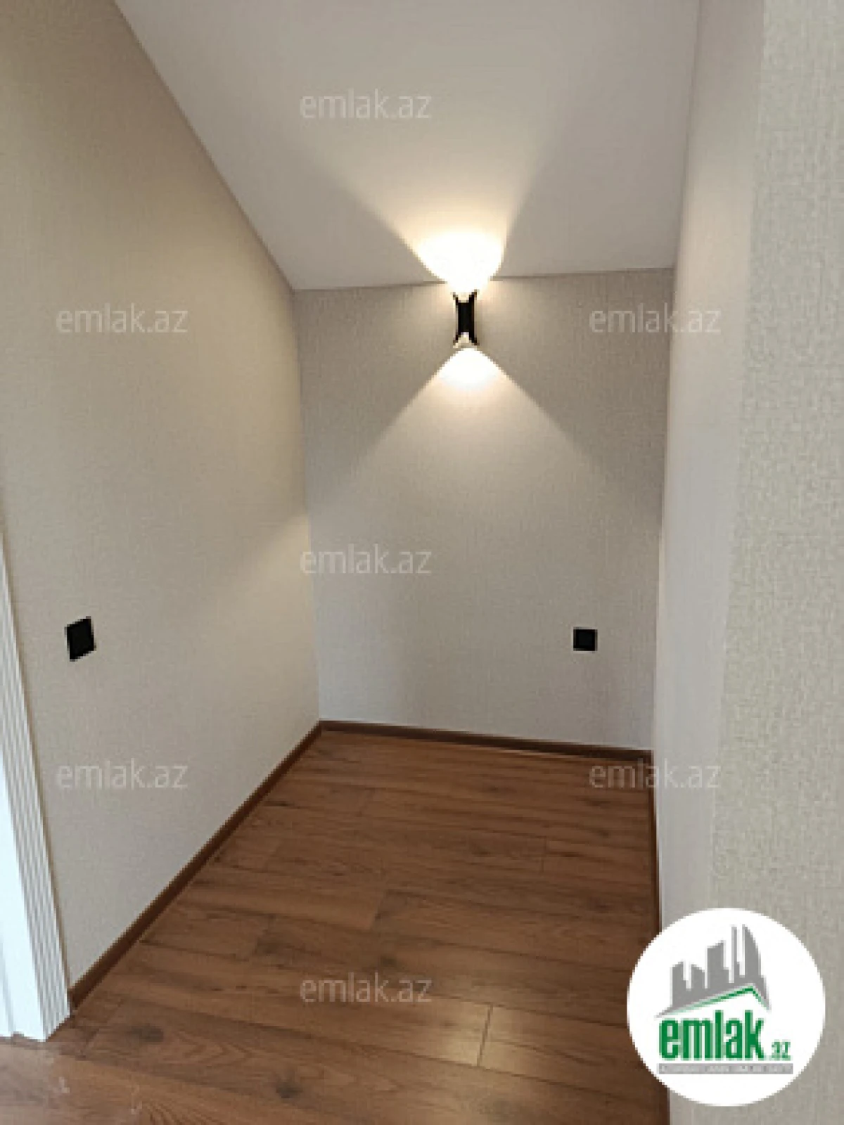 Satılır 4 otaqlı həyət evi 180 m²