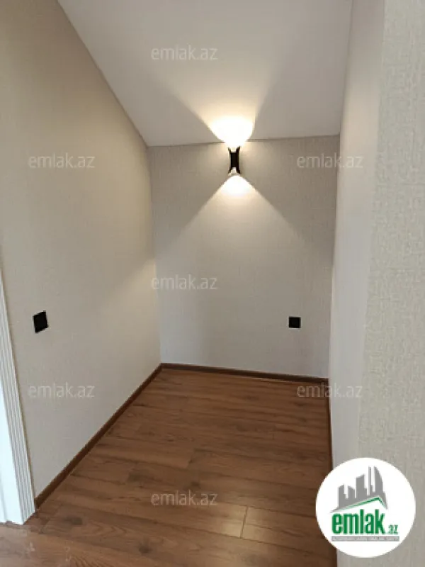 Satılır 4 otaqlı həyət evi 180 m²