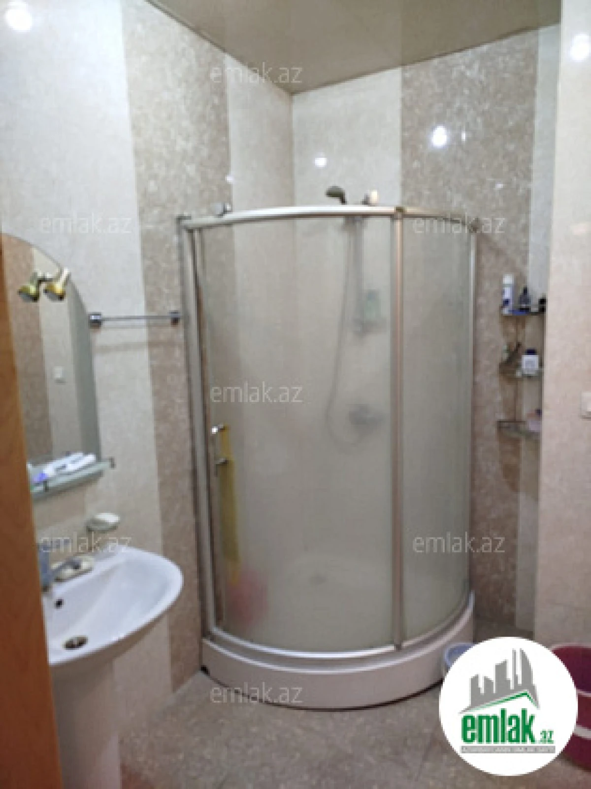 Satılır 3 otaqlı yeni tikili 150 m²