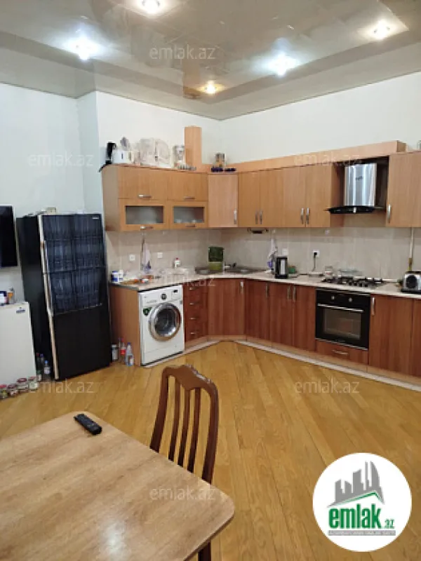 Satılır 3 otaqlı yeni tikili 150 m²