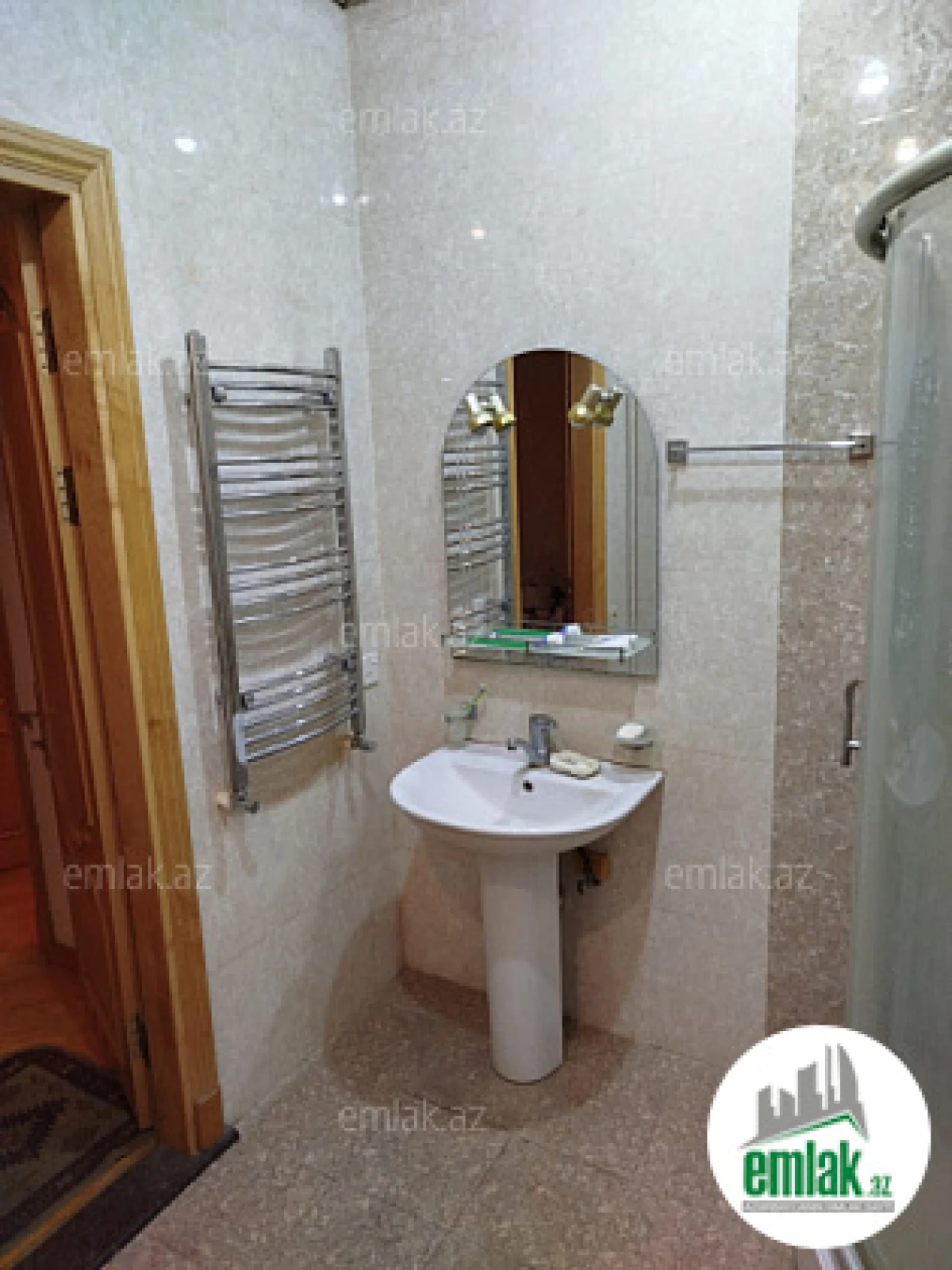 Satılır 3 otaqlı yeni tikili 150 m²