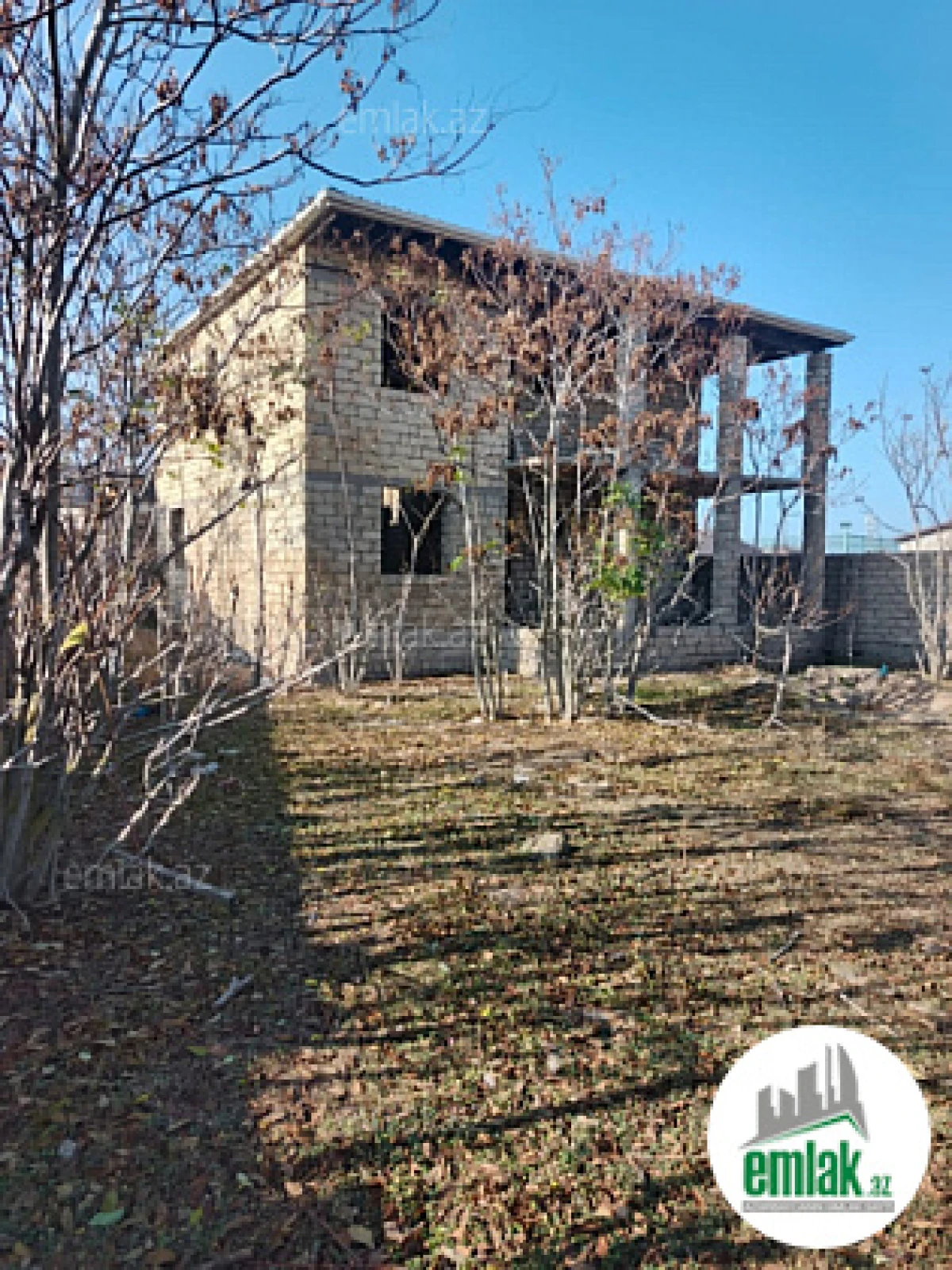 Satılır 6 otaqlı mənzil 200 m²