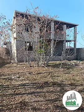 Satılır 6 otaqlı mənzil 200 m²