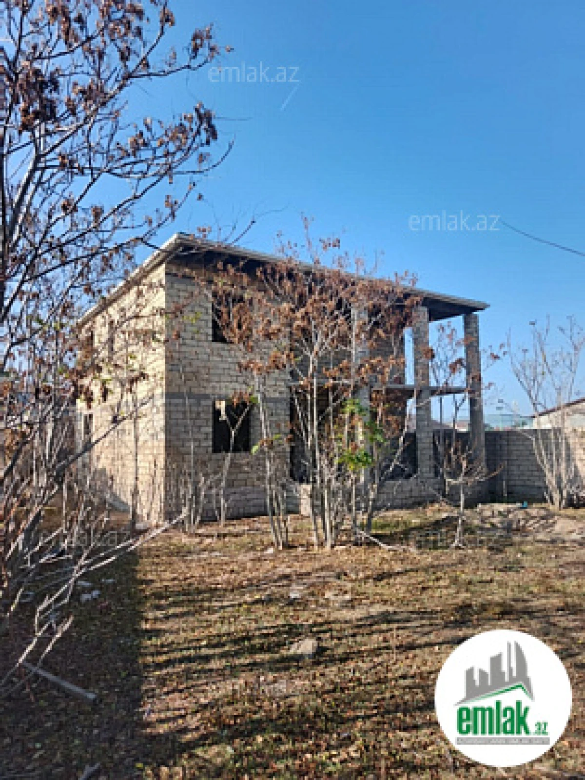 Satılır 6 otaqlı mənzil 200 m²