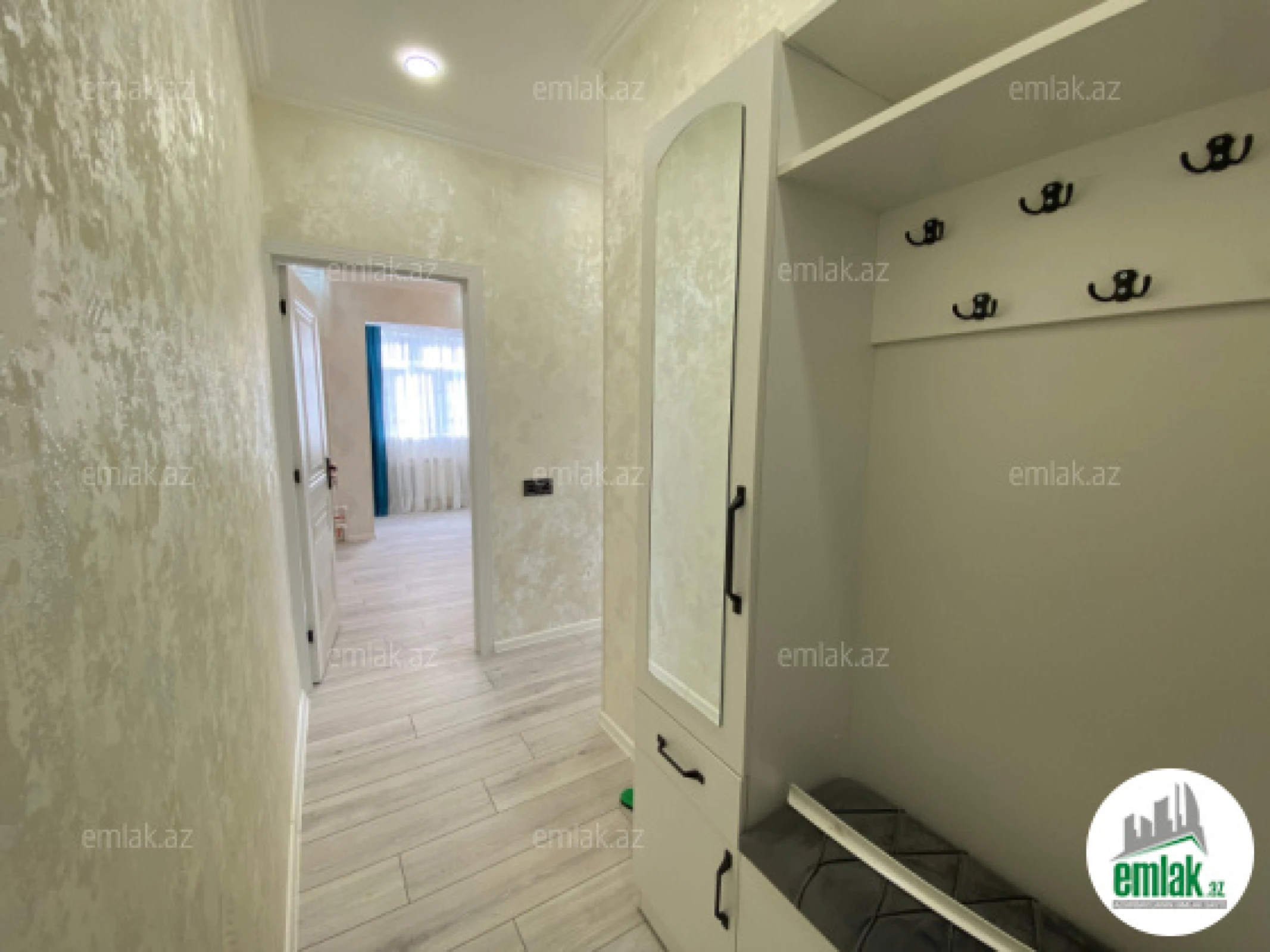 Satılır 2 otaqlı köhnə tikili 45 m²