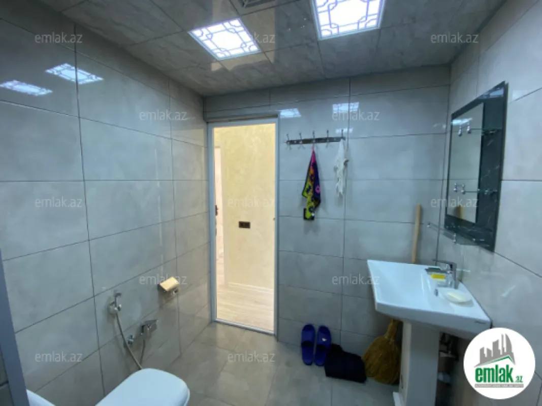 Satılır 2 otaqlı köhnə tikili 45 m²