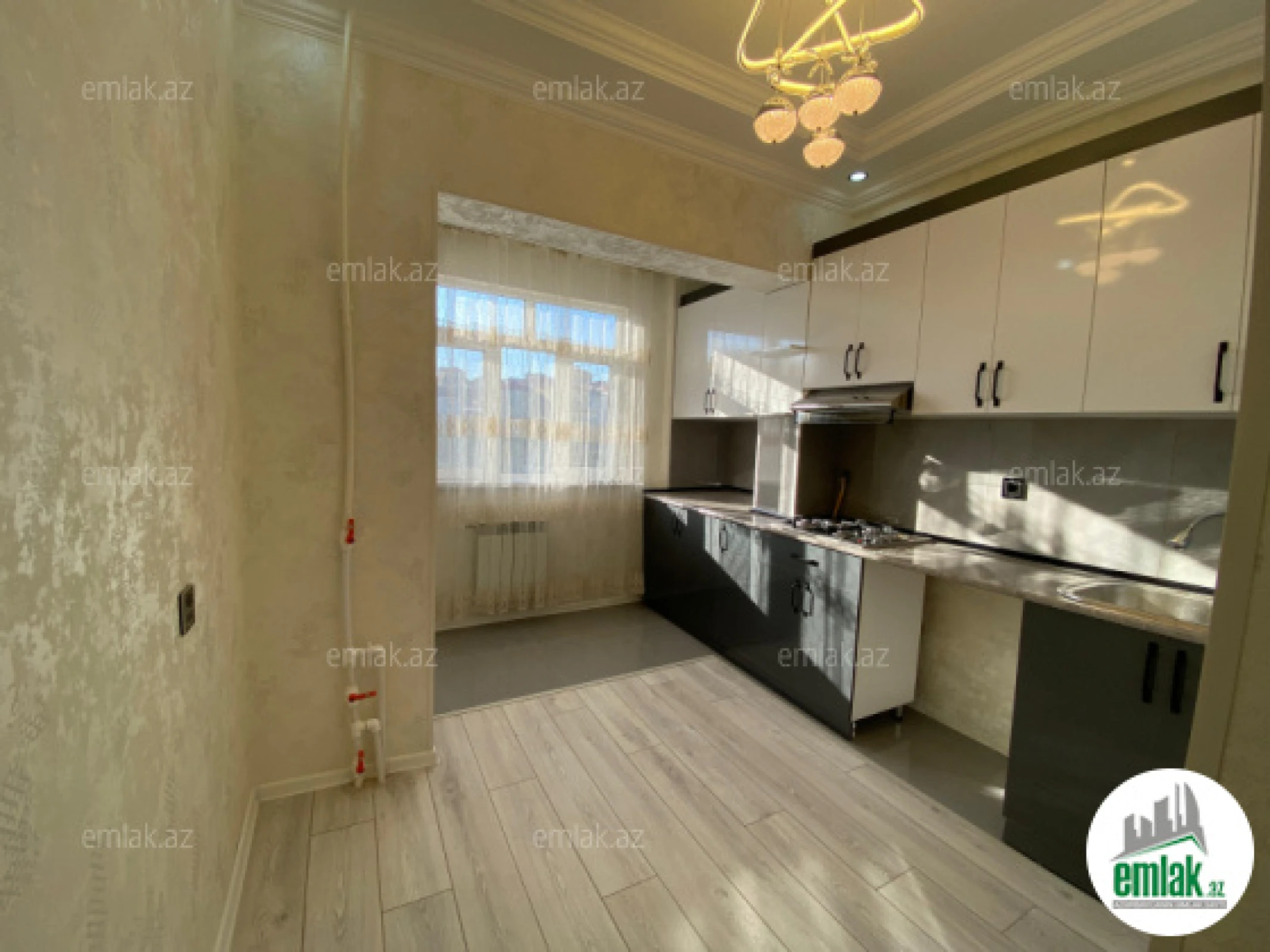 Satılır 2 otaqlı köhnə tikili 45 m²