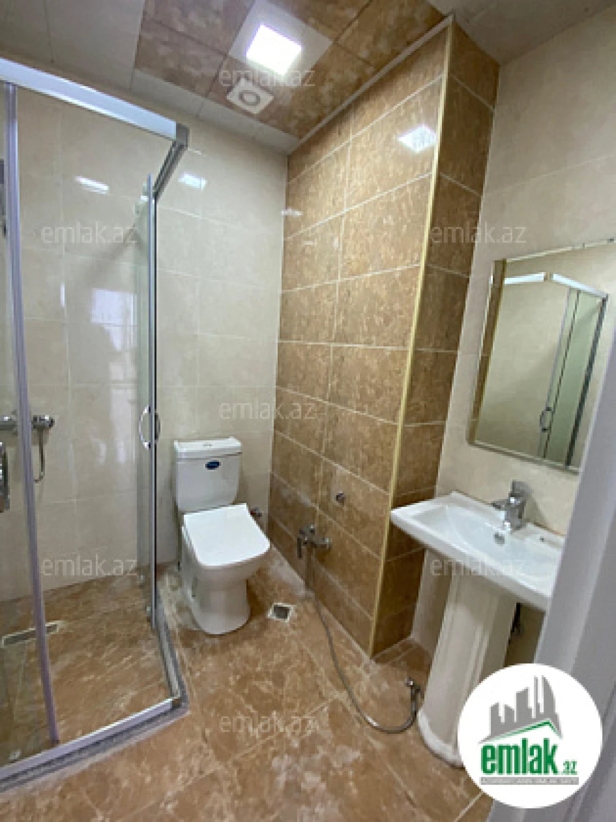 Satılır 2 otaqlı yeni tikili 74 m²