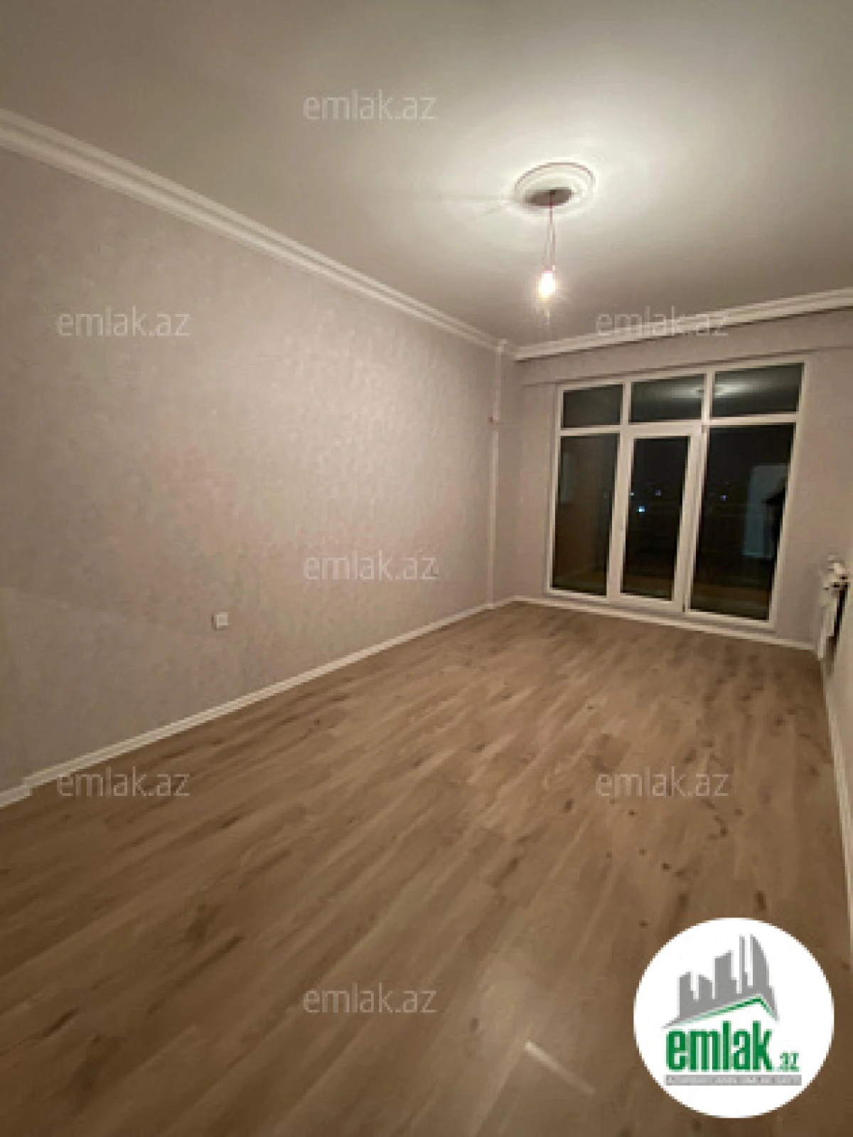 Satılır 2 otaqlı yeni tikili 74 m²