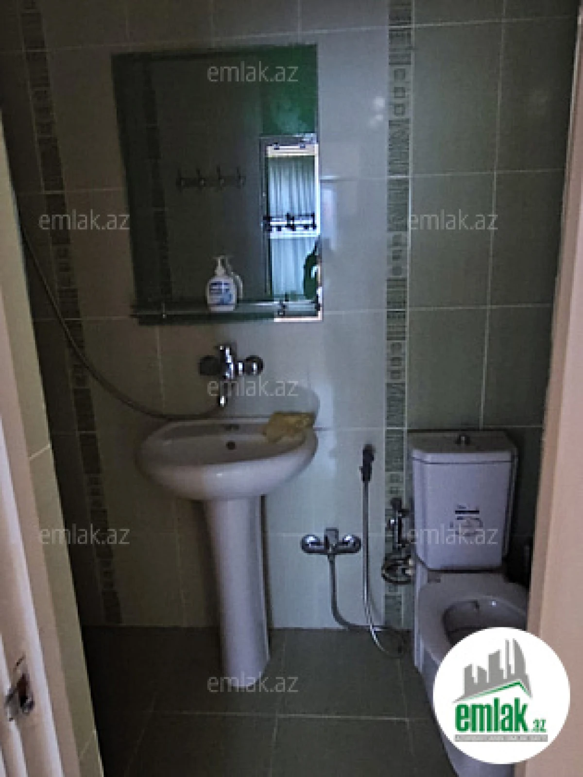 Satılır 7 otaqlı həyət evi 350 m²