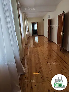 Satılır 7 otaqlı həyət evi 350 m²